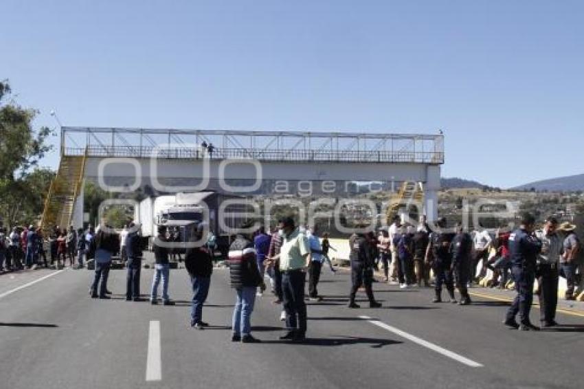 BLOQUEO AUTOPISTA