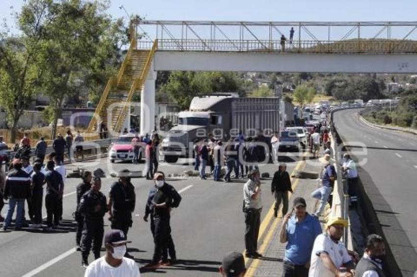 BLOQUEO AUTOPISTA