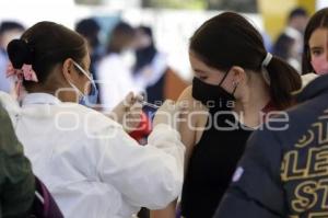 VACUNA COVID-19 . HOSPITAL NIÑO POBLANO