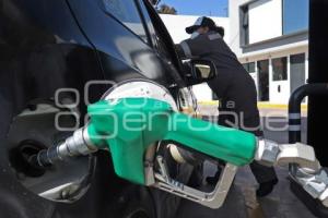 ECONOMÍA . GASOLINA