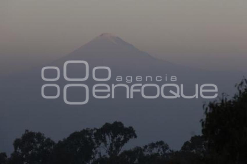 AÑO NUEVO . CONTAMINACIÓN