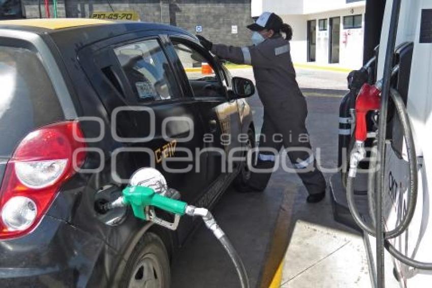 ECONOMÍA . GASOLINA