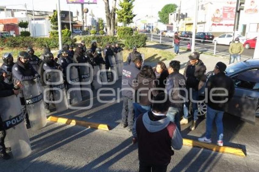 CONDUCTORES PLATAFORMAS . BLOQUEO