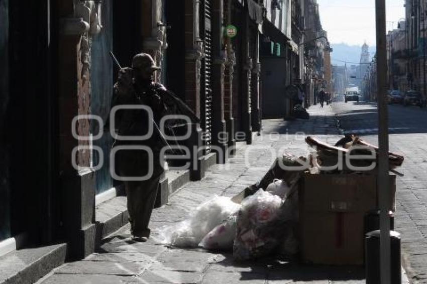 NAVIDAD . BASURA