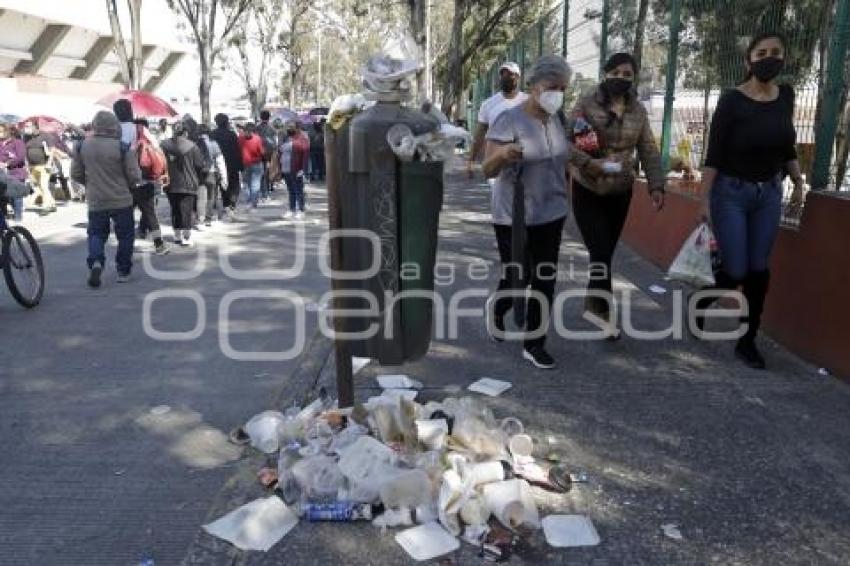 BASURA . CENTRO EXPOSITOR