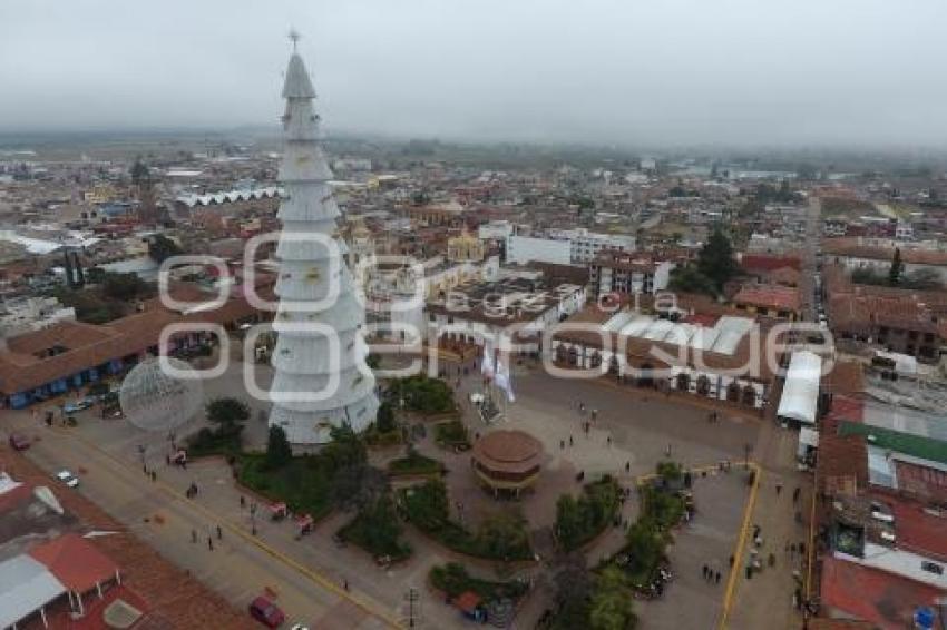 CHIGNAHUAPAN . ÁRBOL DE NAVIDAD