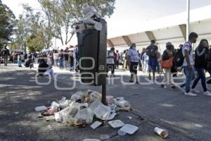 BASURA . CENTRO EXPOSITOR