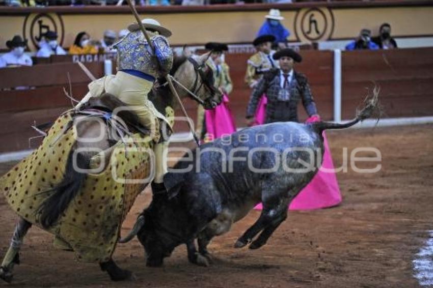 TLAXCALA . CORRIDA DE TOROS