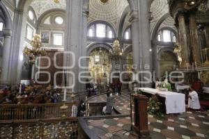 CATEDRAL . MISA