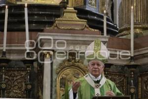 CATEDRAL . MISA