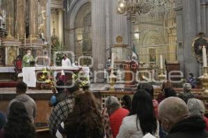 CATEDRAL . MISA