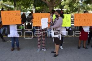 TEHUACÁN . MANIFESTACIÓN COMERCIANTES