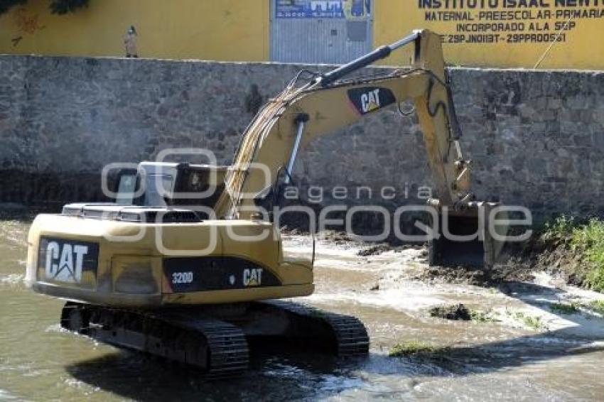 TLAXCALA . DESAZOLVE RIO ZAHUAPAN