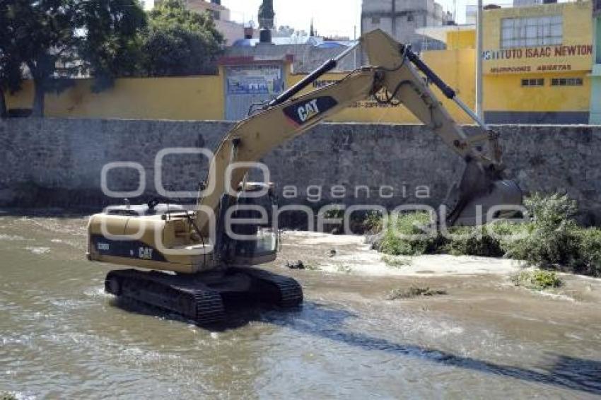 TLAXCALA . DESAZOLVE RIO ZAHUAPAN