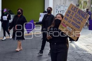 TEHUACÁN . PROTESTA FEMINICIDIOS