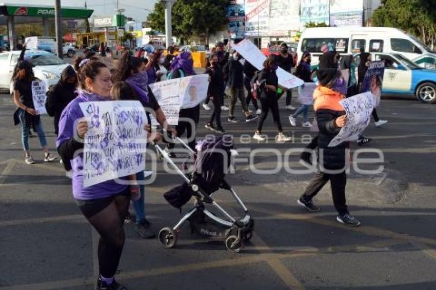 TEHUACÁN . PROTESTA FEMINICIDIOS