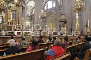 CATEDRAL . MISA
