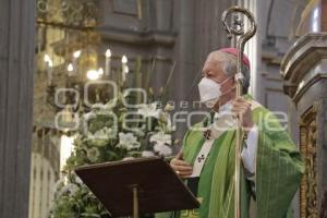 CATEDRAL . MISA