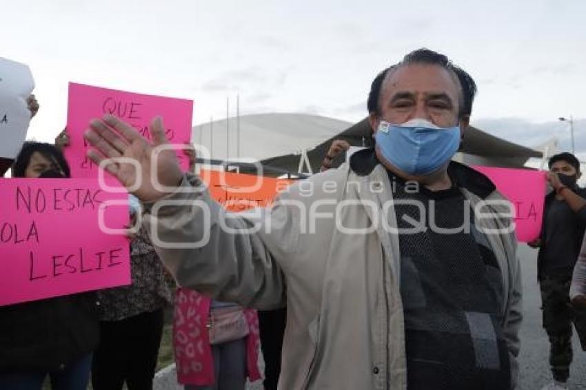 PROTESTA C5 . LESLIE ALCÁNTARA