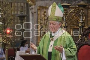 CATEDRAL . MISA