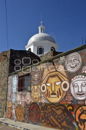 TLAXCALA . MURAL TZOMPANTLI