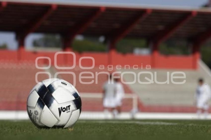 FÚTBOL . COYOTES VS VENADOS