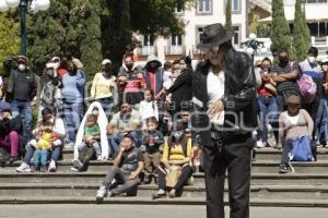 IMITADOR DE MICHAEL JACKSON