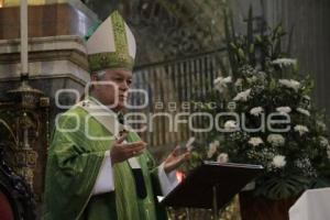 CATEDRAL . MISA