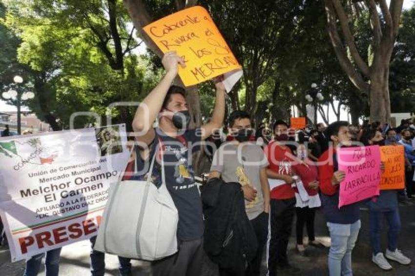 PROTESTA . MERCADO 5 DE MAYO