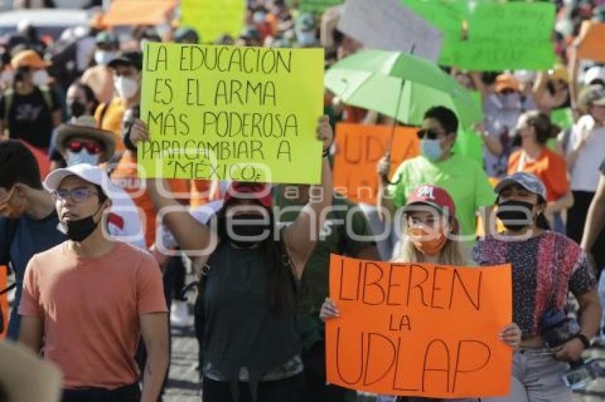 MARCHA COMUNIDAD UDLAP