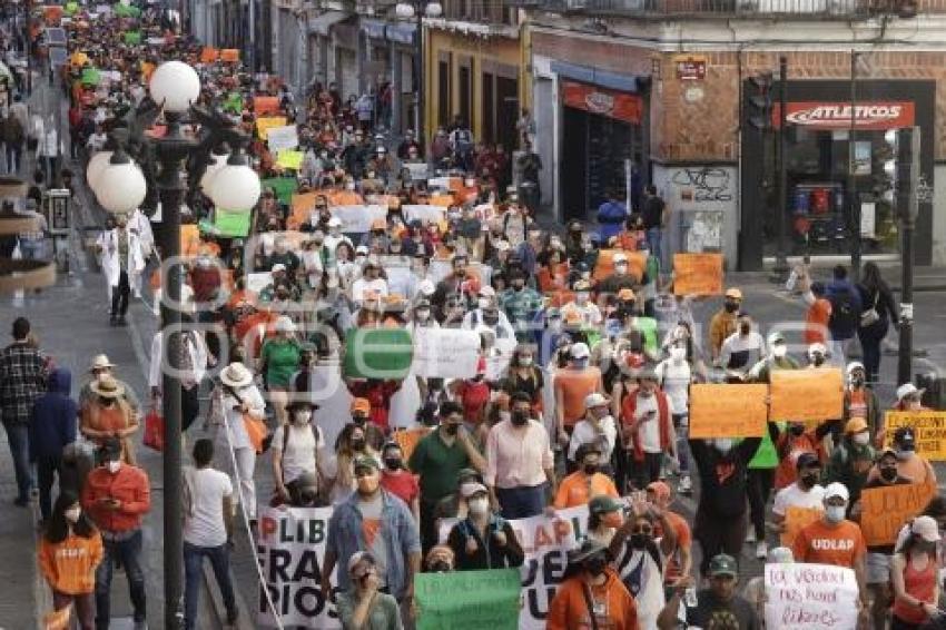 MARCHA COMUNIDAD UDLAP