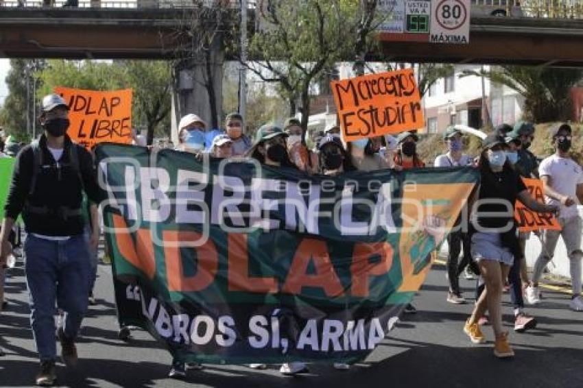 MARCHA COMUNIDAD UDLAP