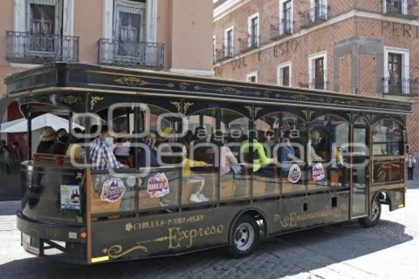 CENTRO HISTÓRICO . TURISTAS