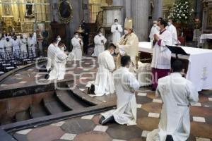 RELIGIÓN . ORDENACIÓN SACERDOTAL