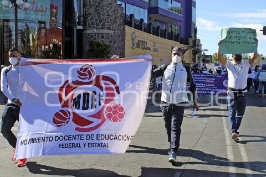 MANIFESTACIÓN MAESTROS EDUCACIÓN FÍSICA