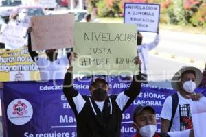 MANIFESTACIÓN MAESTROS EDUCACIÓN FÍSICA