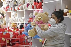 SAN VALENTÍN . REGALOS