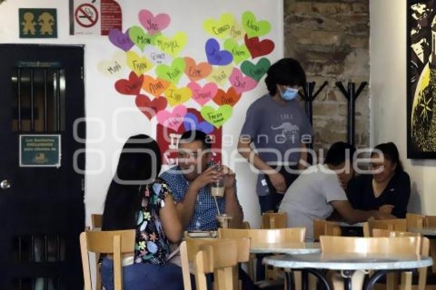 ECONOMÍA . RESTAURANTES