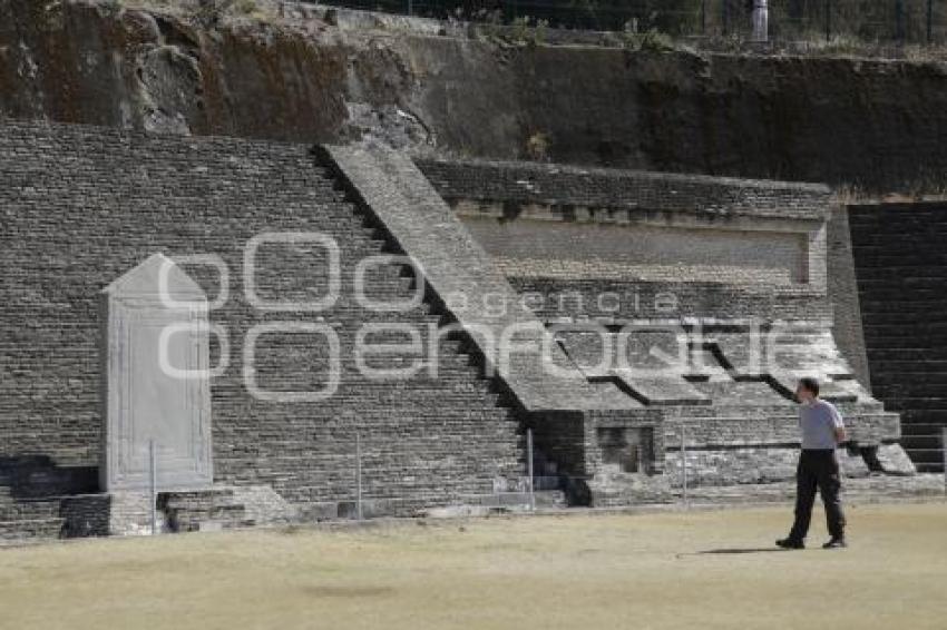 CHOLULA . ZONA ARQUEOLÓGICA