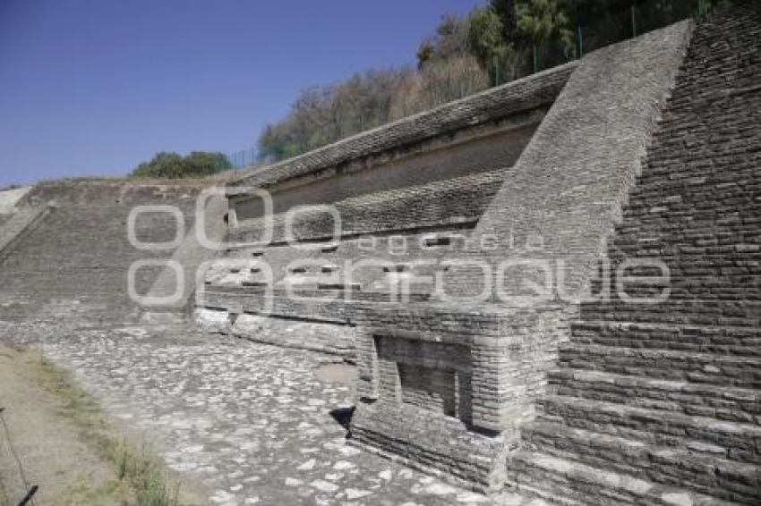 CHOLULA . ZONA ARQUEOLÓGICA 