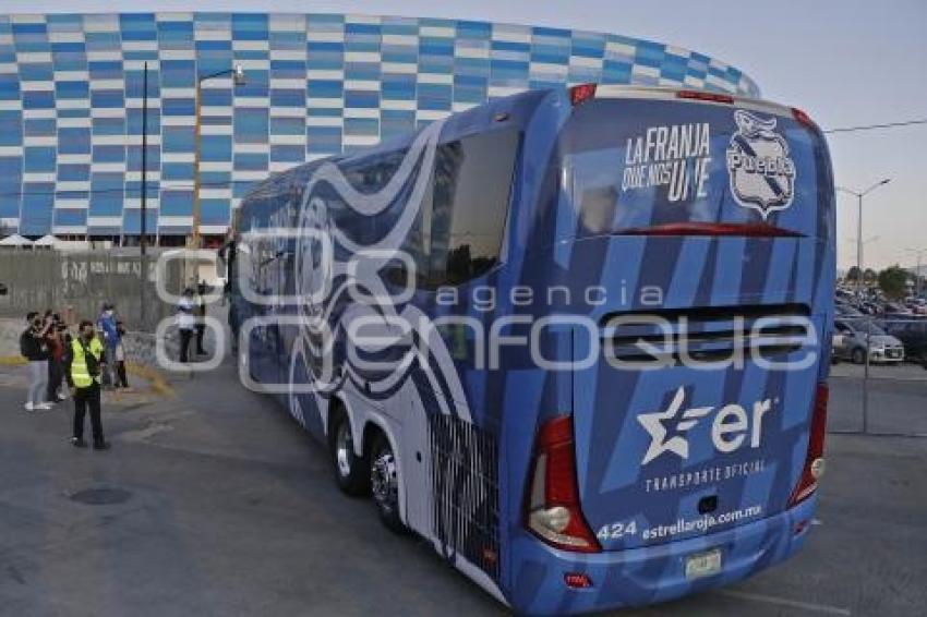 FÚTBOL . CLUB PUEBLA VS MONTERREY
