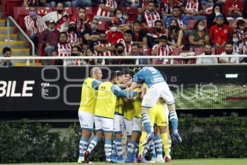 FÚTBOL . CHIVAS VS CLUB PUEBLA