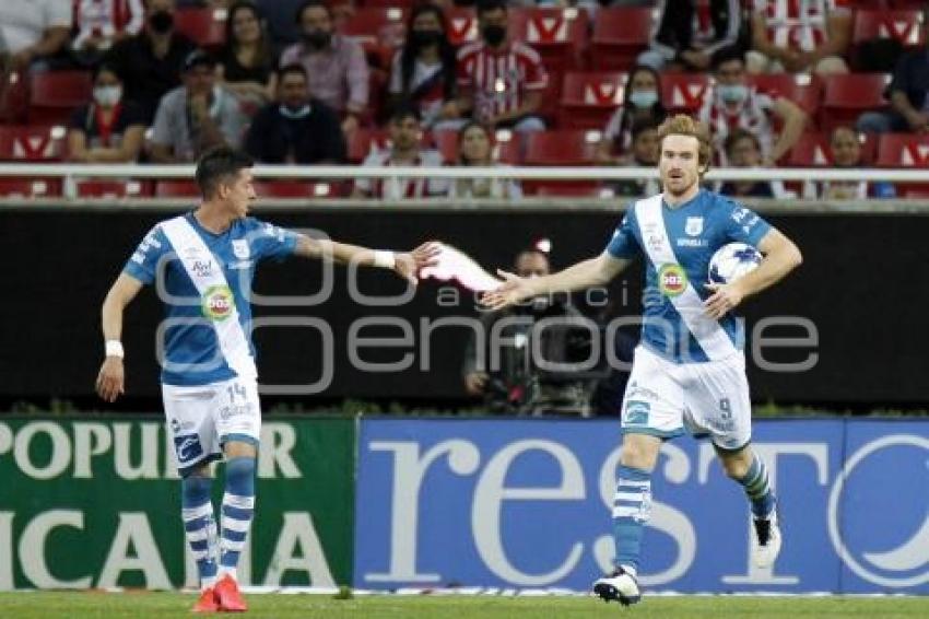 FÚTBOL . CHIVAS VS CLUB PUEBLA