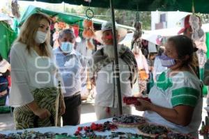 TLAXCALA . MERCADO DE ARTESANÍAS