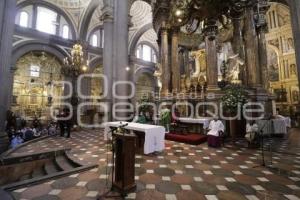 CATEDRAL . MISA