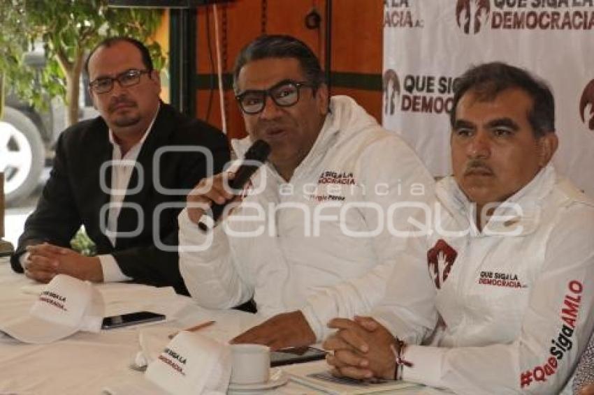 QUE SIGA LA DEMOCRACIA