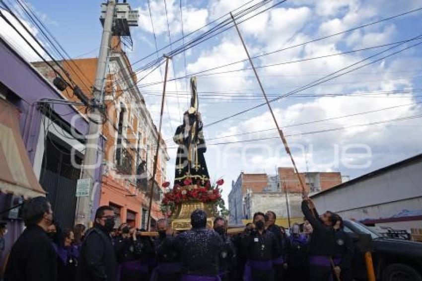 RELIGIÓN . PROCESIÓN