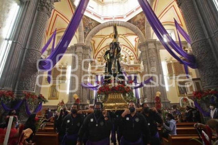 RELIGIÓN . PROCESIÓN