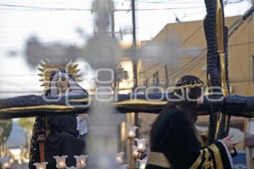 RELIGIÓN . PROCESIÓN