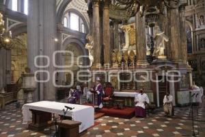 CATEDRAL . MISA